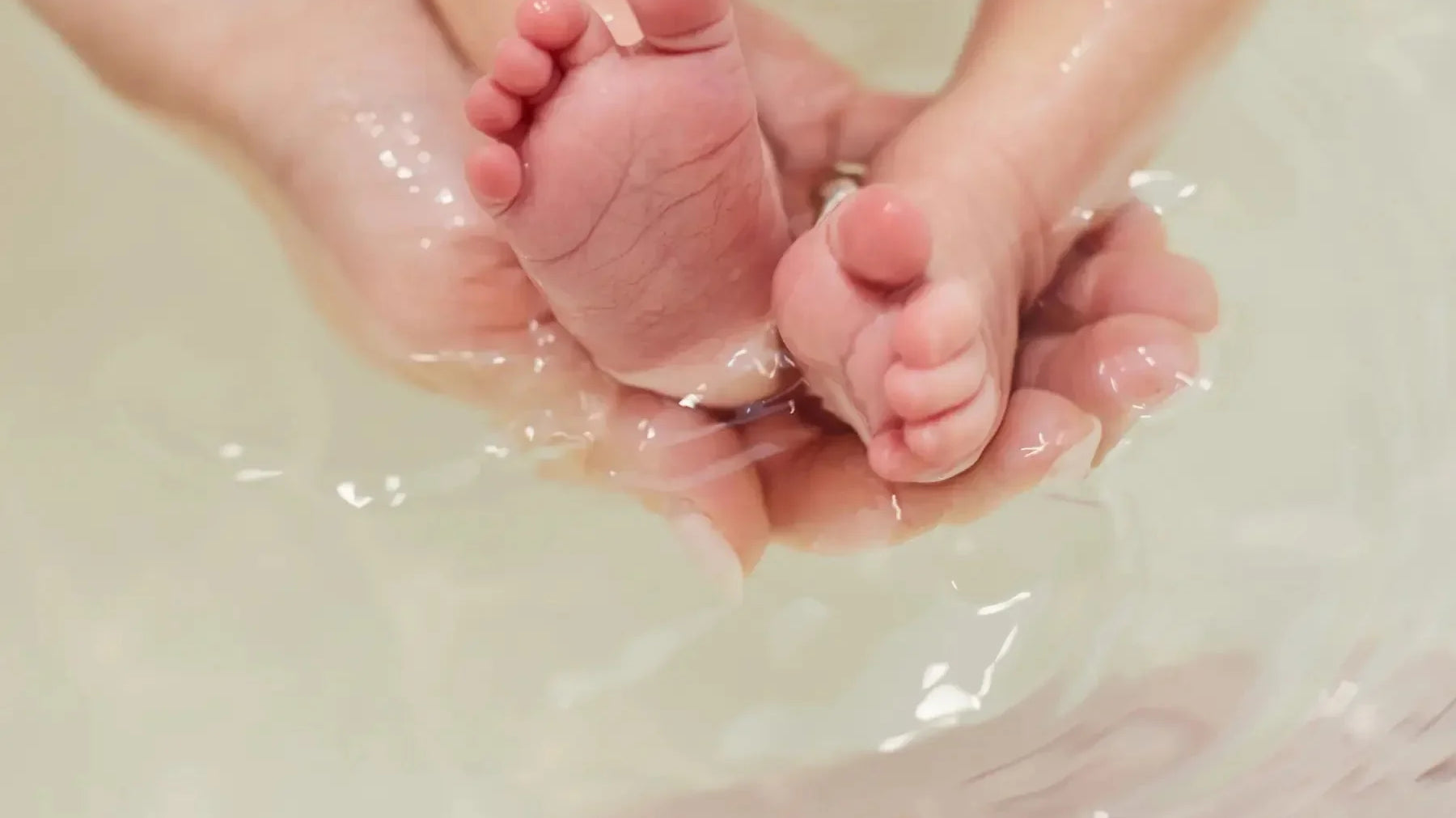 Newborn Bathing 101: Safety Guidelines for First-Time Parents